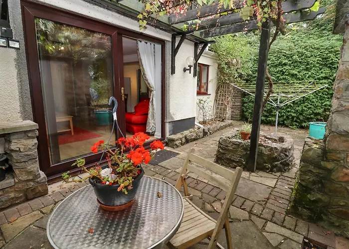 Top Clevedon Hotels with Rejuvenating Pools